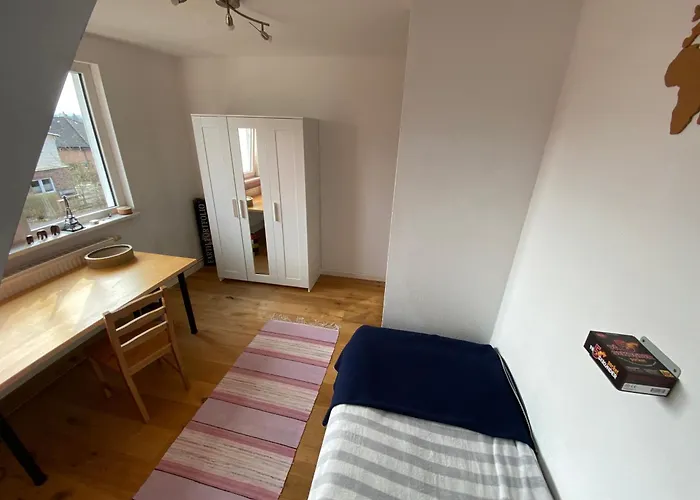 Platz, Natur, Lueneburg - Heidberg * Bienenbuettel